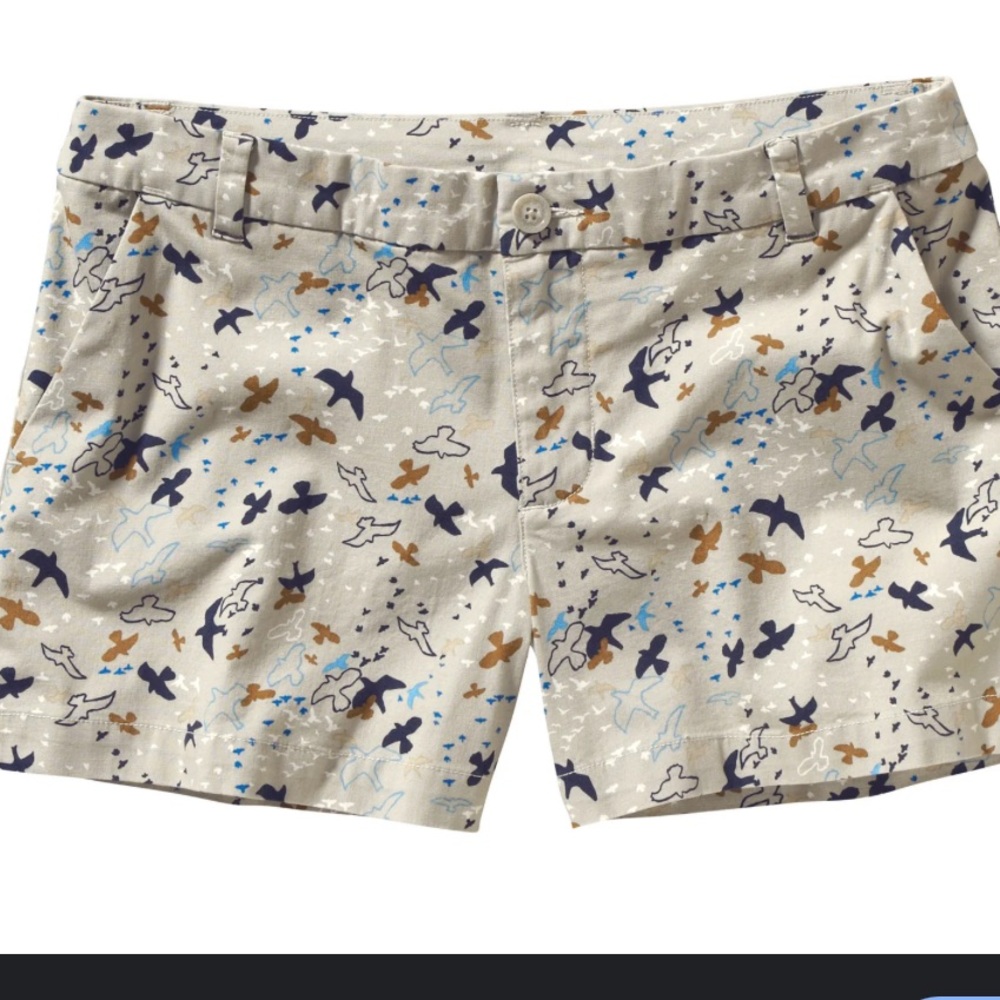 Patagonia Women's Cargo Shorts - Beige with Bird Pattern size 8